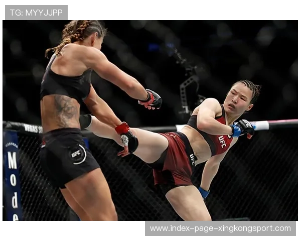 UFC女拳手开战前比心挑衅：燃爆擂台的背后故事