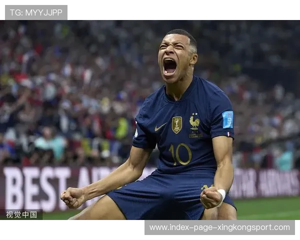 姆巴佩连续过人后传中,法国前场连线立竿见影 姆巴佩连续过人后传中,法国前场连线立竿见影